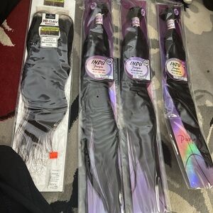 Indu purple straight Human hair bundles + Closure